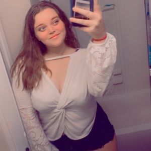 Meet your Posher, Elysia